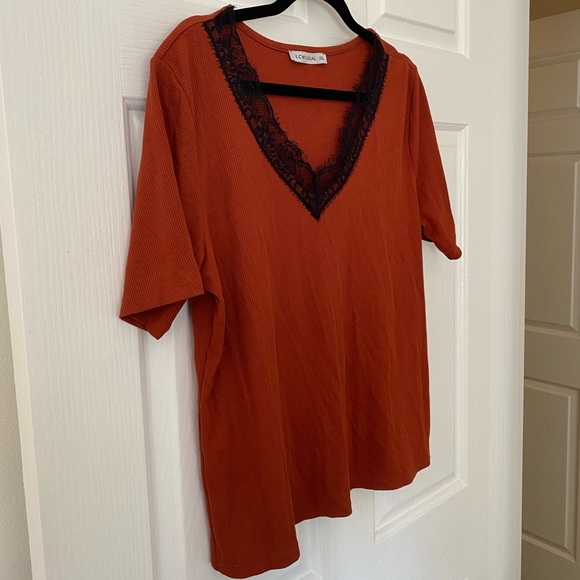 ✨Host Pick✨ Lace V-neck Stylish Yet Casual Top - Picture 6 of 15